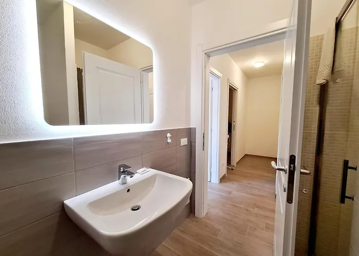 Santa Caterina Apartman *